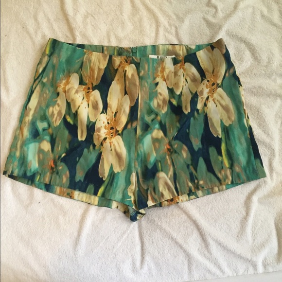 BB Dakota floral shorts