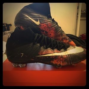 Men's Nike superfly size 10