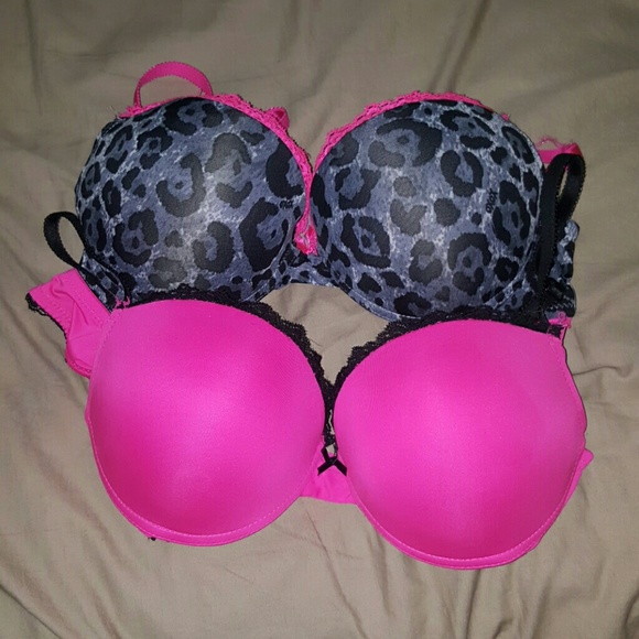 2 XOXO 38C Bras