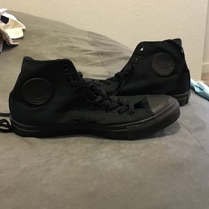 Black converse