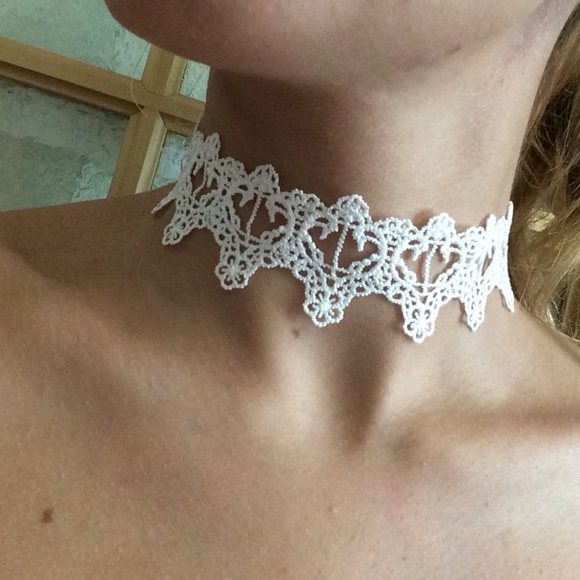 💟Delicate White Choker💟 - Picture 2 of 2