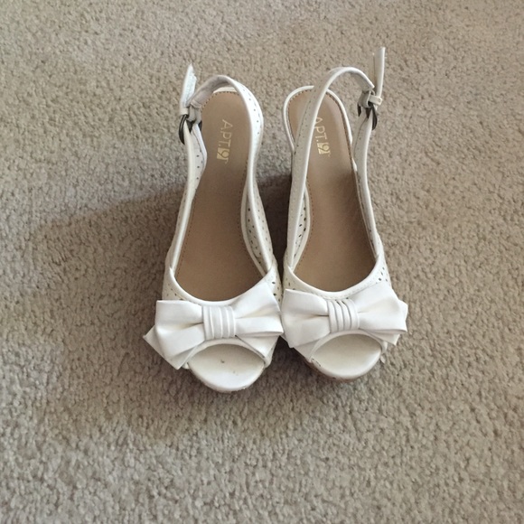 Wedge heels