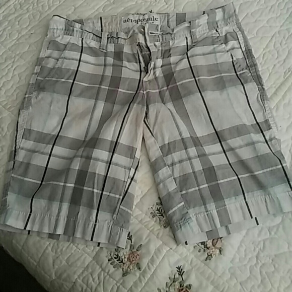 Aeropostale Plaid Bermuda shorts
