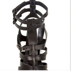 🚨SOLD🚨Steve Madden Gladiator Heels