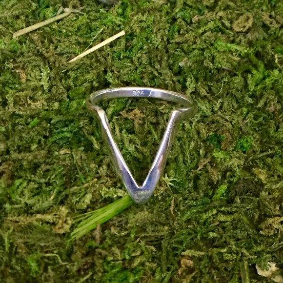 Sterling Silver Triangle Geometric Ring - Picture 4 of 4