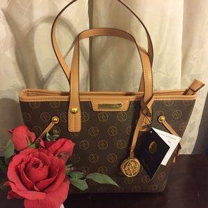 NWT Adrienne Vittadini Handbag