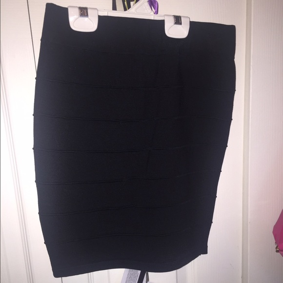 Bandaged pencil skirt
