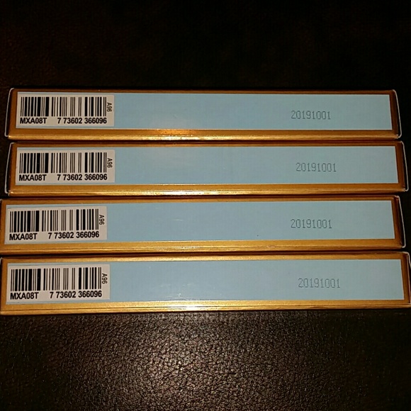 Mac Mascara - Picture 4 of 4