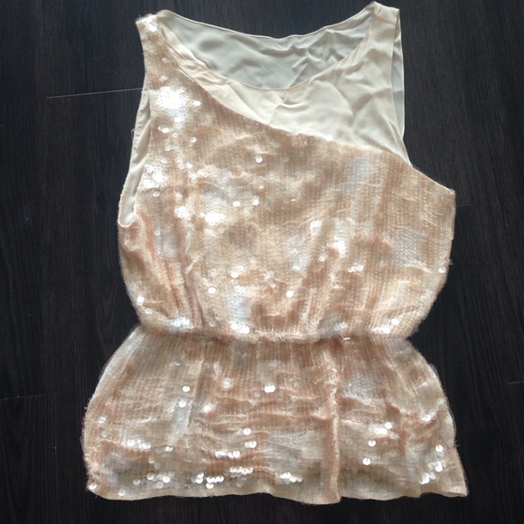 Alice + Olivia Tops - Alice and Olivia sequin scalloped top medium