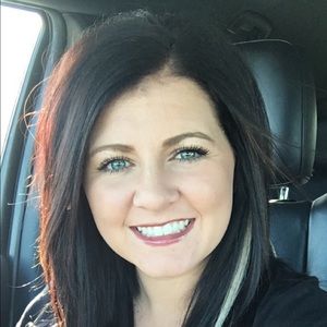 Meet your Posher, Alexis