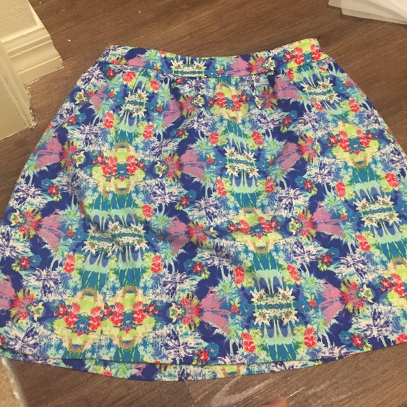 High waisted skirt