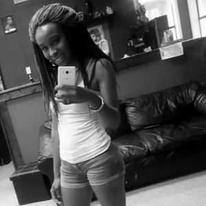 Meet your Posher, Alexis