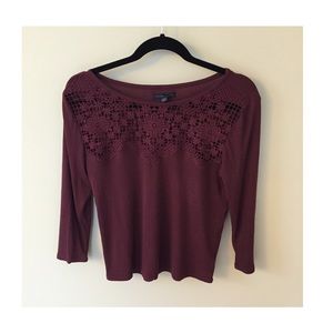 Maroon quarter length sleeve top