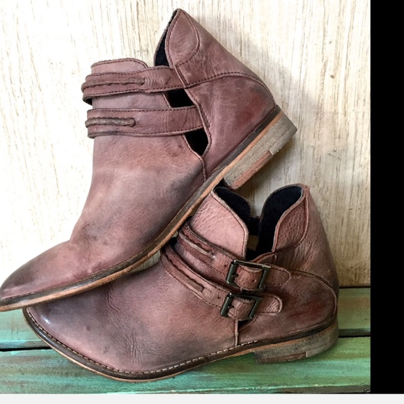 Free People Shoes - Free People taupe pink (red Braeburn Ankle Boot 36