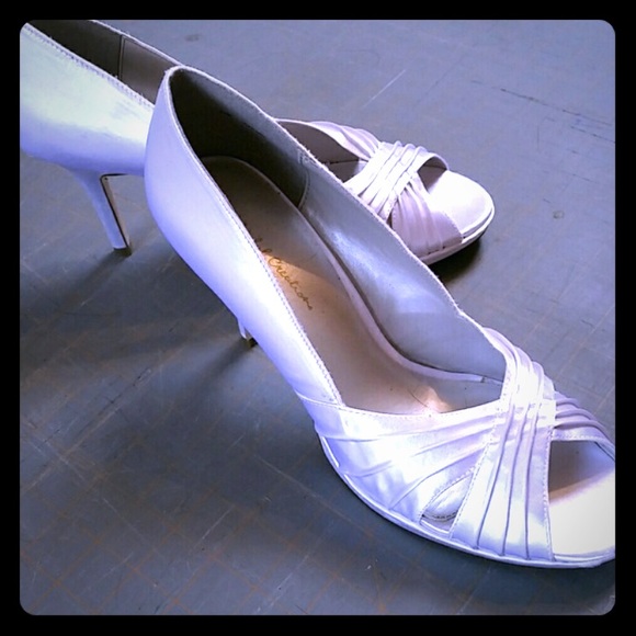 Classic Satin Heel