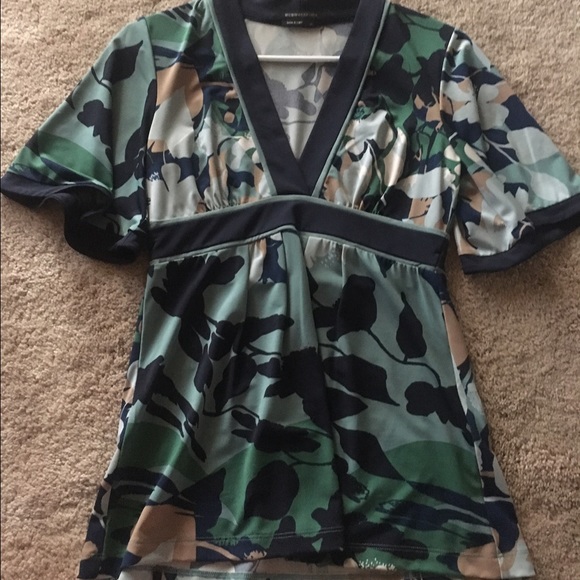BCBG floral polyester blouse