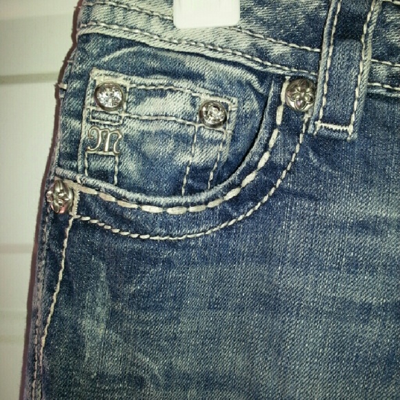 SOLD  Miss Me Boot Cut 26 regular jeans - Picture 3 of 4