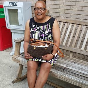 Meet your Posher, Joan