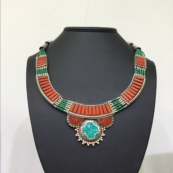 Beautiful fashion necklace