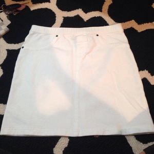 Hue Skinny Jeanz Skirt