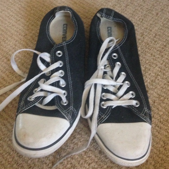 Thin black converse LAST DAY