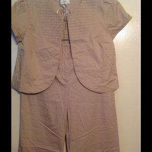 Ann Taylor LOFT 2 piece khaki  pantsuit size 8