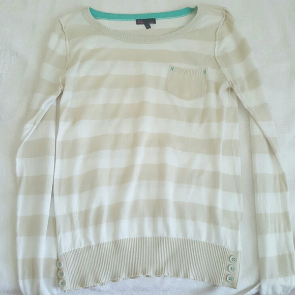 Cute, cozy, yet lightweight sweater!