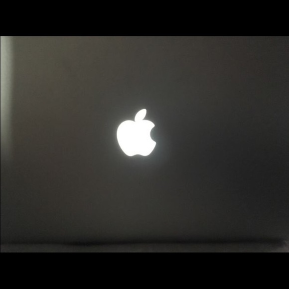 Macbook pro. - Picture 2 of 3