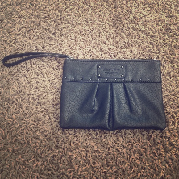 Vera wang small black clutch - Picture 1 of 1