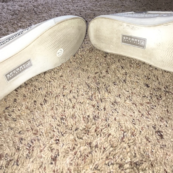 Size 7 women Sequined Sperrys - Picture 2 of 4