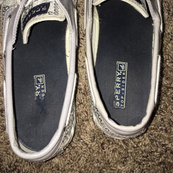 Size 7 women Sequined Sperrys - Picture 4 of 4
