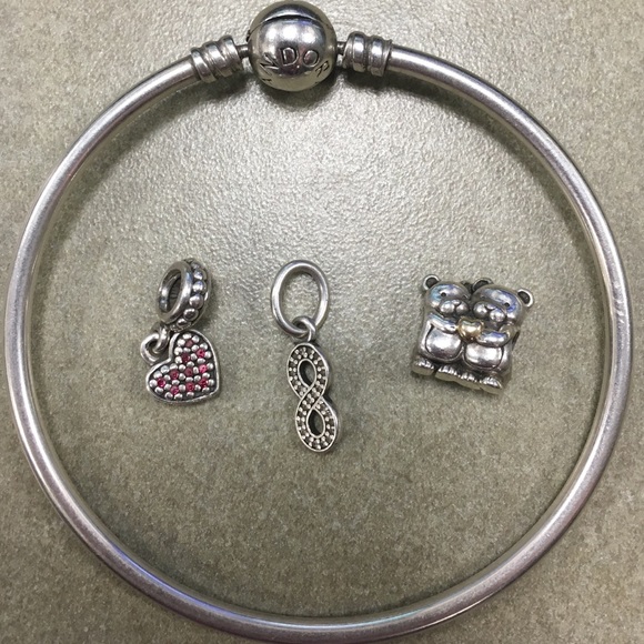 Pandora bracket w/ 3 charms!