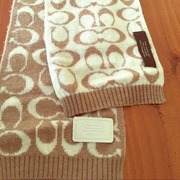 Coach Tan/White Wool Scarf