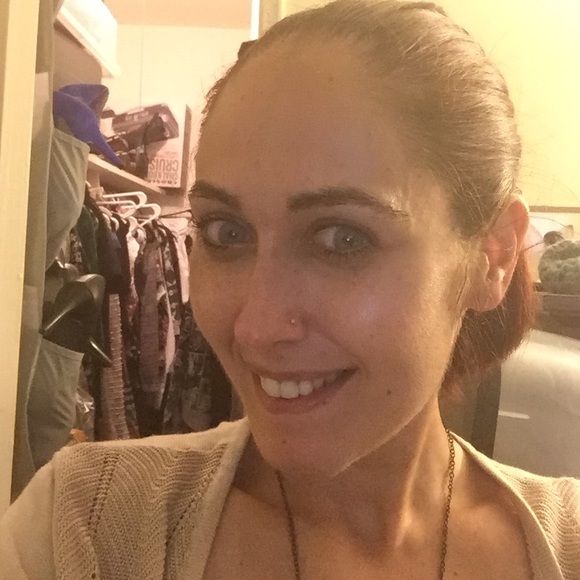 Meet your Posher, Kim - Picture 1 of 1