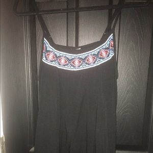 New Mossimo gauzy tank with beautiful embroidery