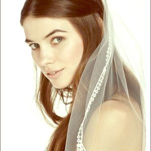 Bridal veil ivory