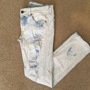 Straight leg distressed jeans