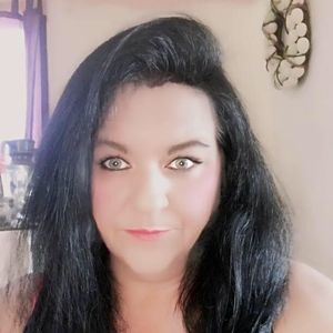 Meet your Posher, Renee