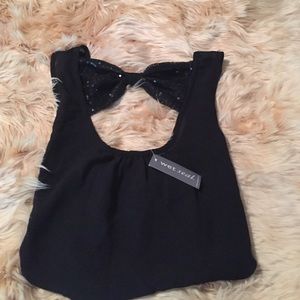NWT Sequin bow tank❤️