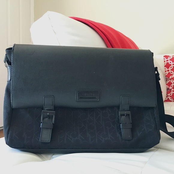 CK Logo Label Black Messenger Bag