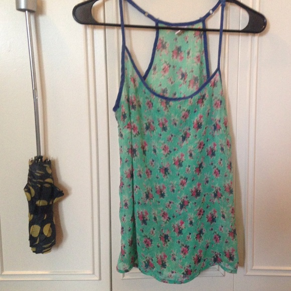 Floral mint green loose tank top. Sheer. Size s
