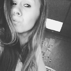 Any short ladies out there? In need of jeans!!