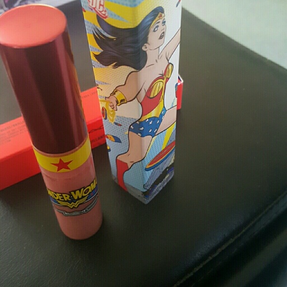 Rare Mac Wonder Woman Lipglass in "Emancipation"