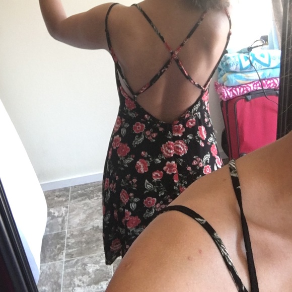 💟LAST CALL💟LOW BACK SKATER DRESS SIZS SMALL - Picture 2 of 4