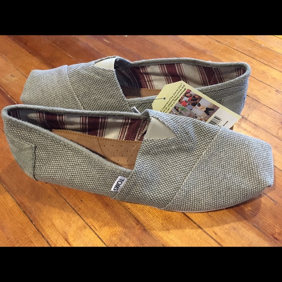 NEW with tags TOMS - Sz 12