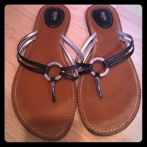 Strap accent sandals