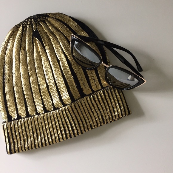 NWT || Gold Black Metallic Knit Beanie Hat - Picture 3 of 4