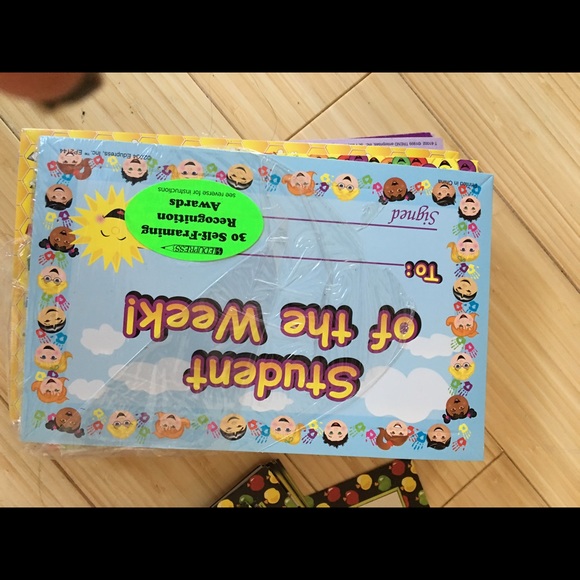 Classroom stuff - Picture 4 of 4