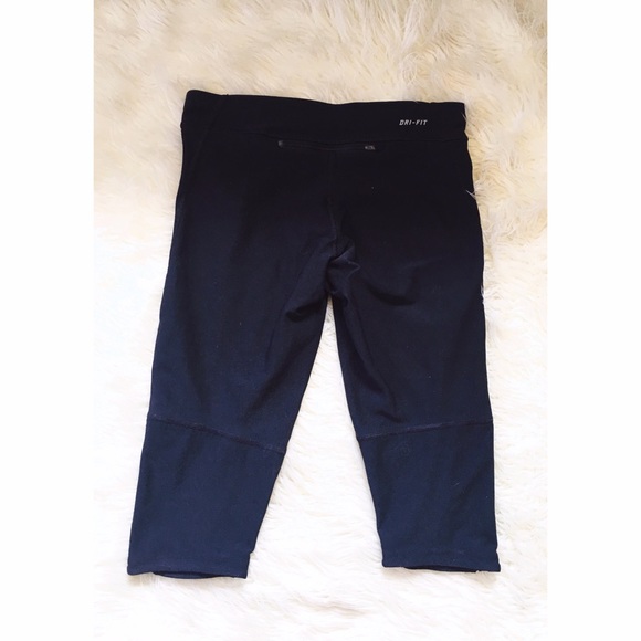 Sale! Nike Dri-Fit Crop Tights - Picture 3 of 4
