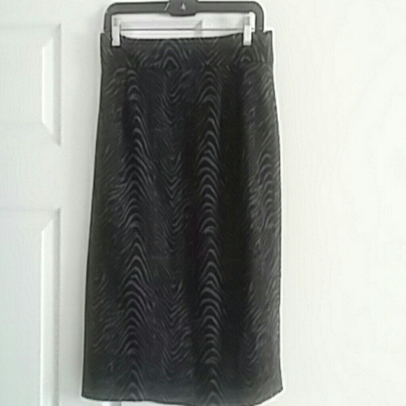 Calvin Klein black and gray animal print skirt